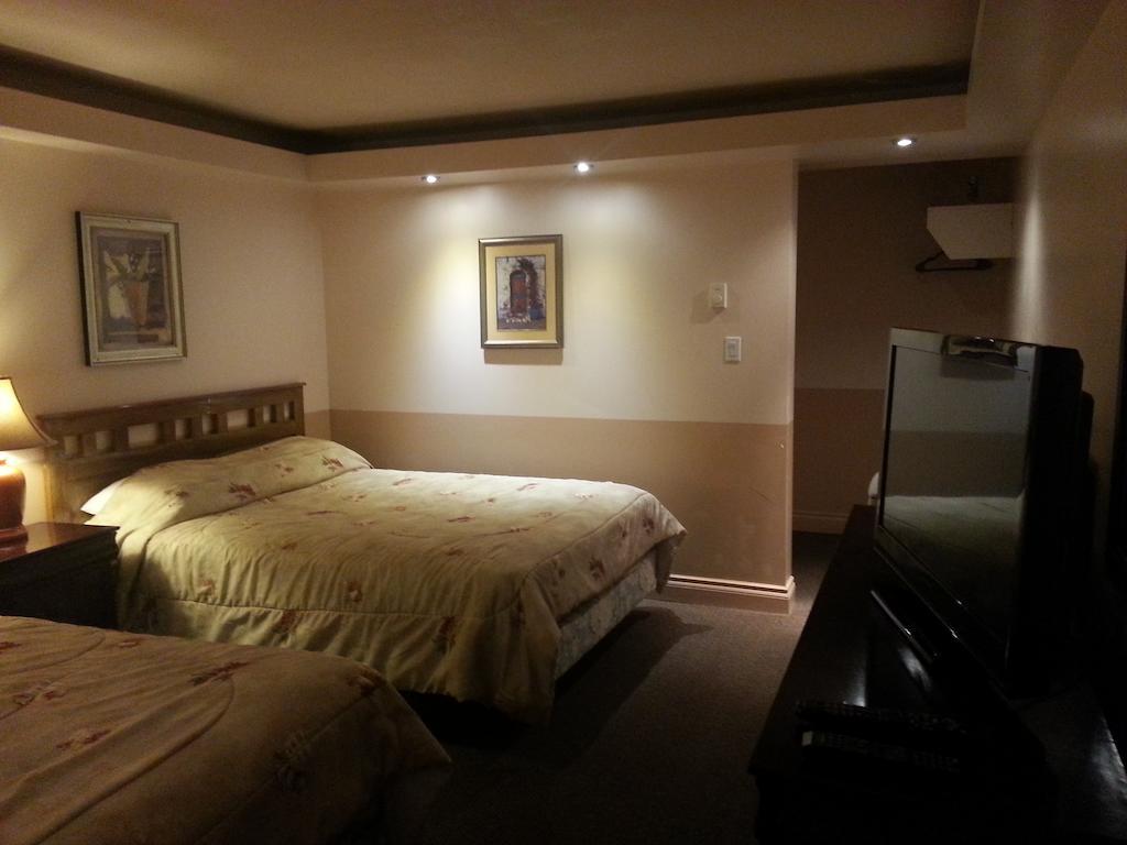 Traveller'S Inn Dawson Creek Exteriör bild