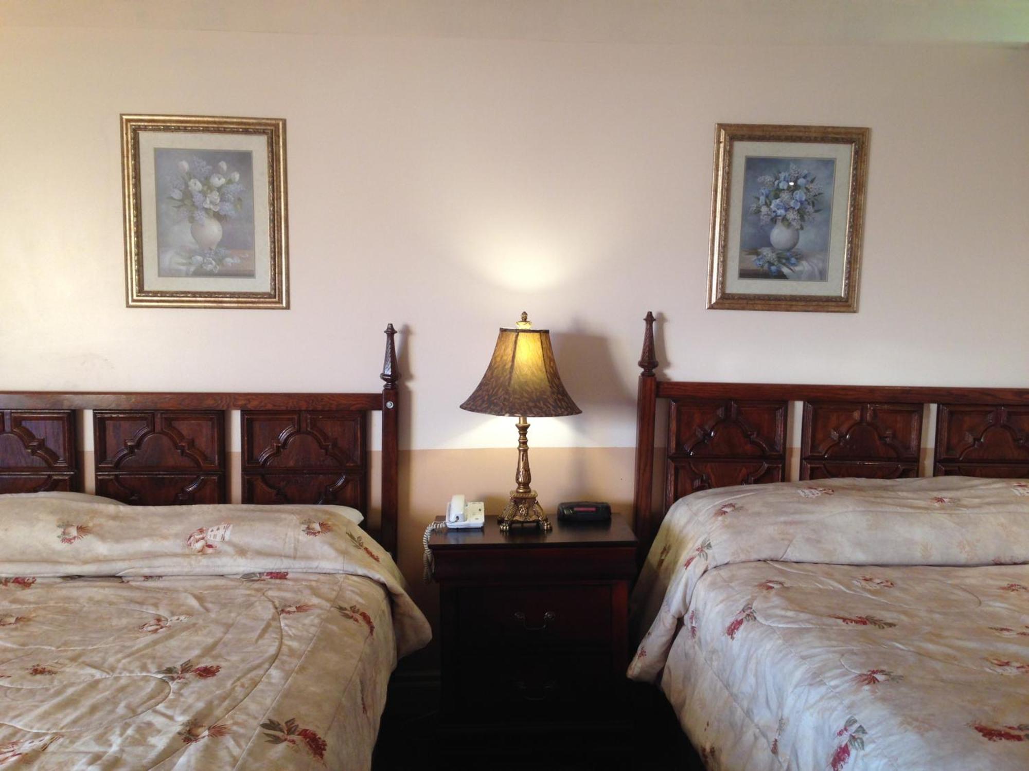 Traveller'S Inn Dawson Creek Exteriör bild