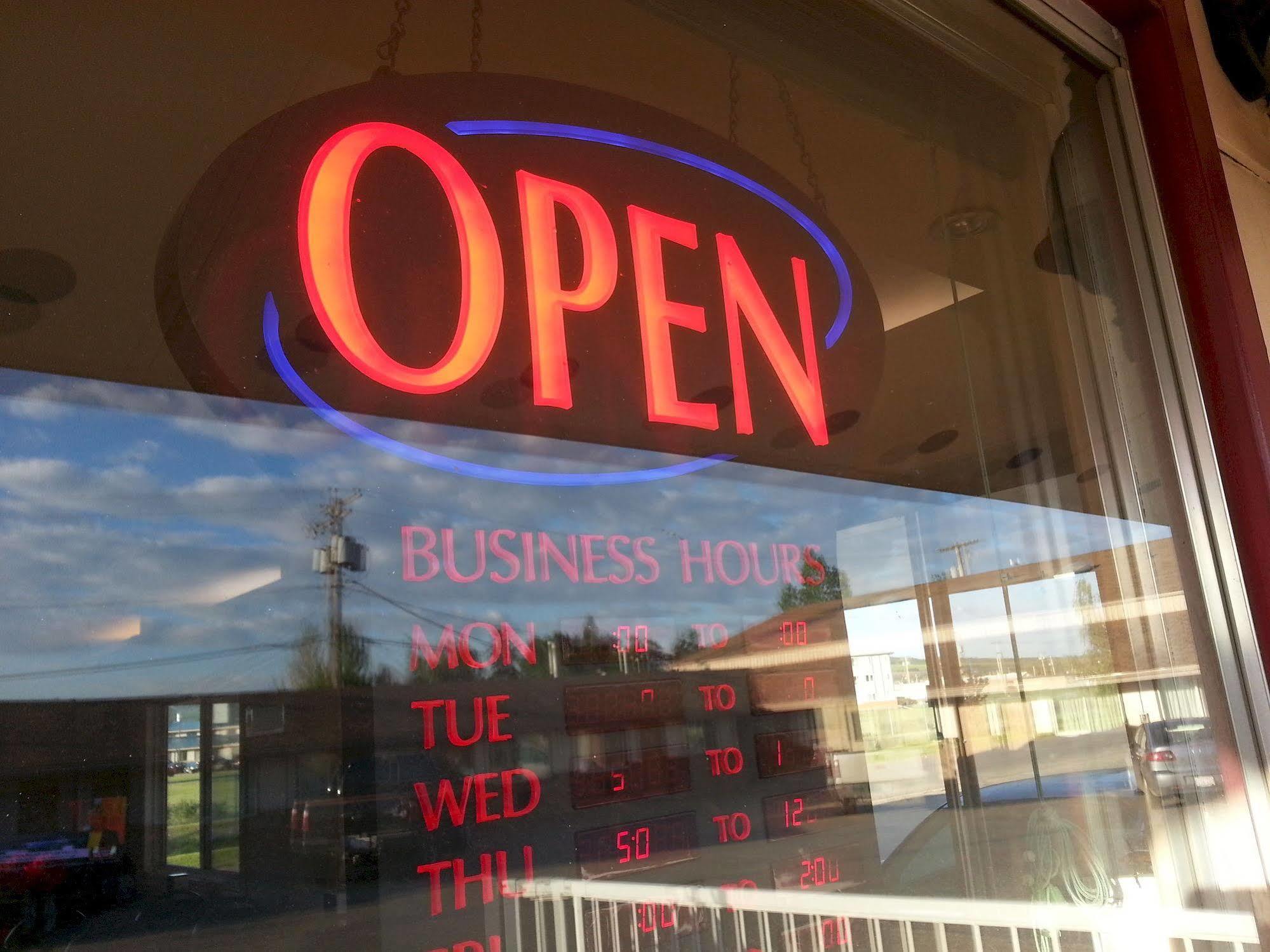 Traveller'S Inn Dawson Creek Exteriör bild